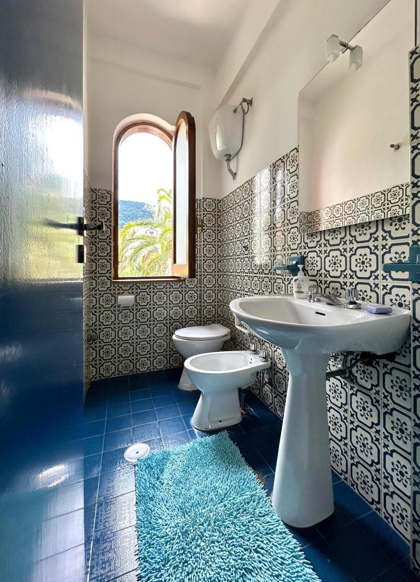 فيلا Vista Mare Su Tre Piani Con Giardino فاليرنا المظهر الخارجي الصورة
